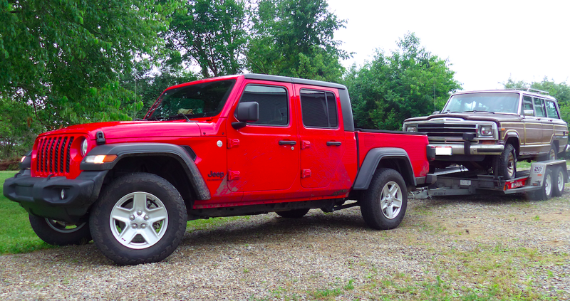 Illustration for article titled What It Was Like Towing a Free Jeep Grand Wagoneer With the 2020 Jeep Gladiator